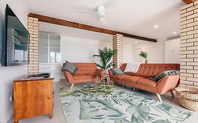 Wave Cave Suite